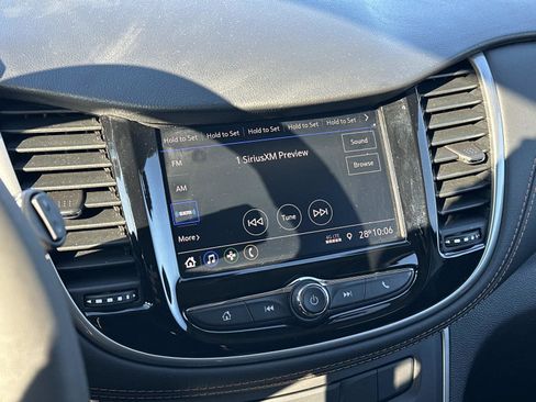 Certified 2022 Chevrolet Trax LT w/ LT Convenience Package image 28