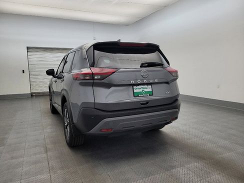 Used 2023 Nissan Rogue SV image 6