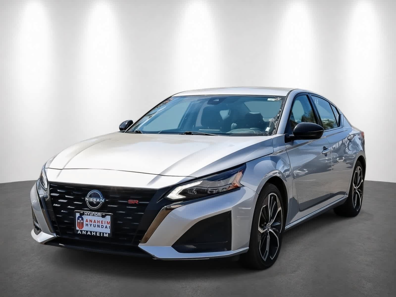 Used 2024 Nissan Altima 2.5 SR FWD image 1