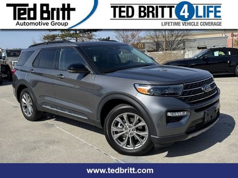 Certified 2023 Ford Explorer XLT w/ Equipment Group 202A AWD/4WD image 1