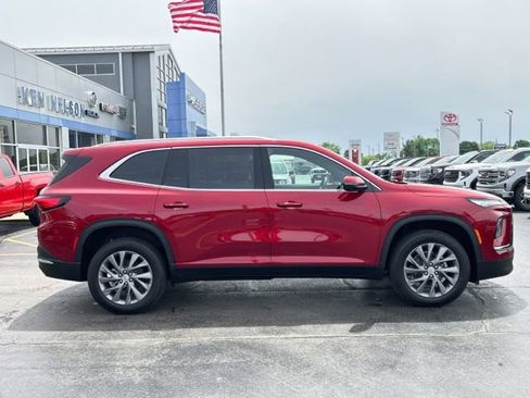Used 2026 Buick Enclave Preferred w/ Power Package AWD/4WD image 13