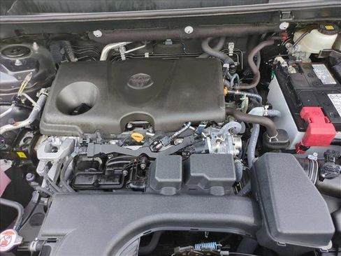 Certified 2025 Toyota RAV4 LE FWD image 22