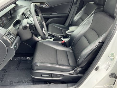 Used 2016 Honda Accord Sport image 14