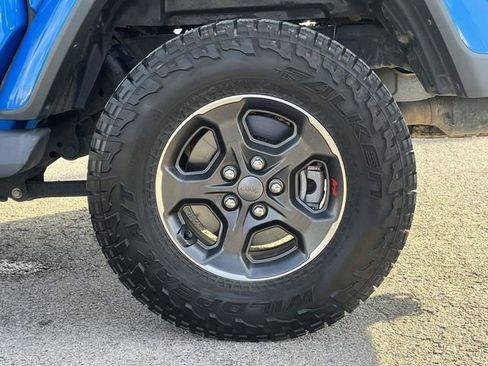 Used 2020 Jeep Gladiator Sport w/ Quick Order Package 24S image 11