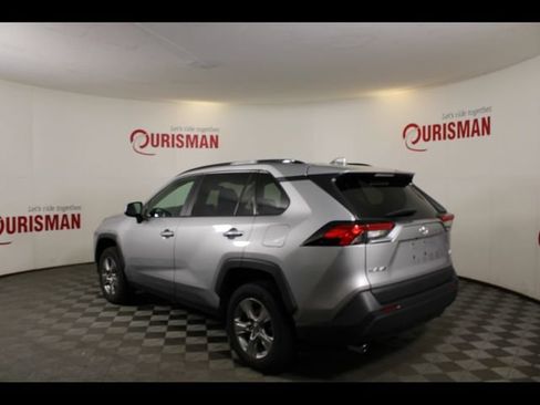 Used 2024 Toyota RAV4 XLE FWD image 5