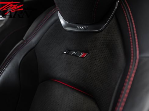 Used 2020 Chevrolet Camaro ZL1 RWD image 27