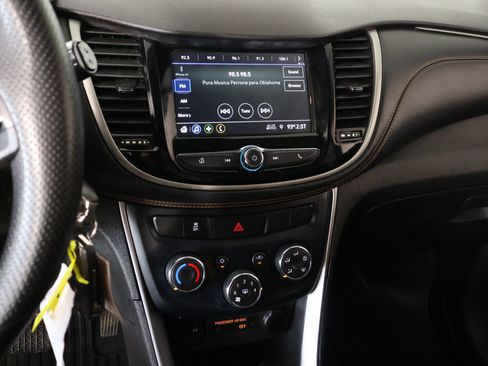 Used 2019 Chevrolet Trax LS AWD/4WD image 5