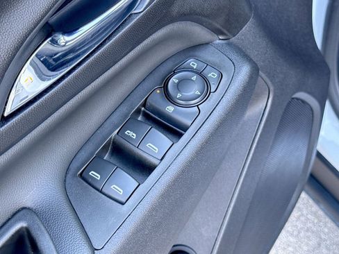 Used 2021 Chevrolet Equinox LT image 25