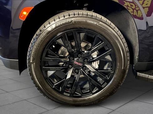 Certified 2021 GMC Yukon SLT w/ SLT Luxury Package image 10