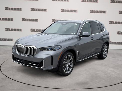 New 2026 BMW X5 xDrive50e w/ Climate Comfort Package AWD/4WD image 1