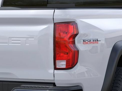 New 2026 Chevrolet Colorado Trail Boss AWD/4WD image 11
