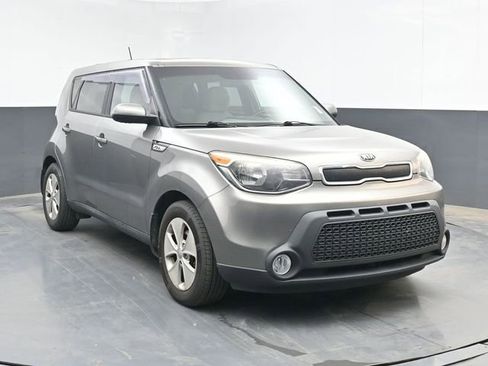 Used 2016 Kia Soul FWD image 2