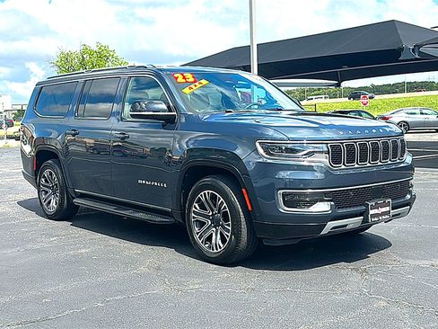 Used 2023 Jeep Wagoneer L Series II AWD/4WD image 10