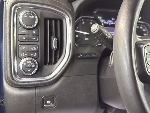 Used 2023 GMC Sierra 2500 AT4 w/ AT4 Premium Plus Package image 18