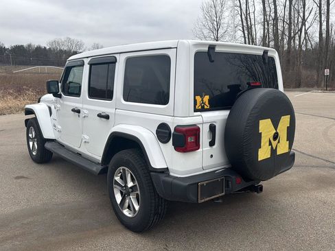 Used 2019 Jeep Wrangler Unlimited Sahara w/ Uconnect 4C Nav & Sound Group image 3