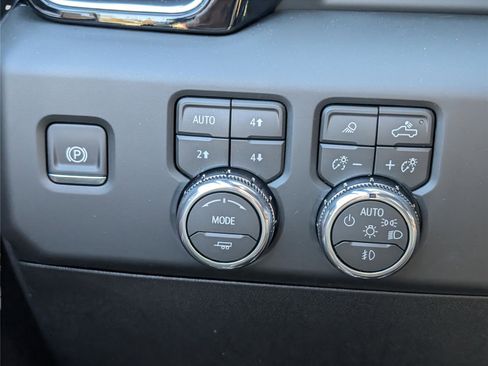 New 2026 GMC Sierra 2500 Denali Ultimate image 13