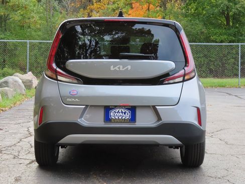 New 2025 Kia Soul LX image 13