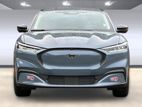 Used 2023 Ford Mustang Mach-E Select image 5
