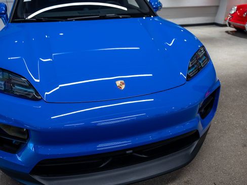 New 2026 Porsche Macan Electric image 13