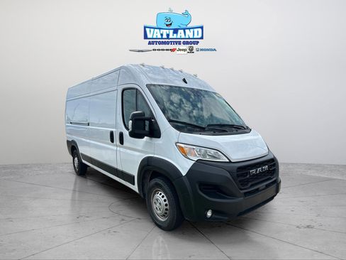 Used 2024 RAM ProMaster 2500 w/ Convenience Group FWD image 22