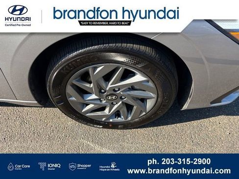 Used 2026 Hyundai Elantra Hybrid FWD image 32