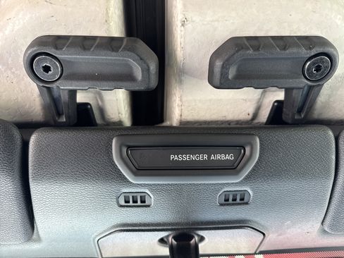 Used 2021 Jeep Wrangler Unlimited Sahara image 23