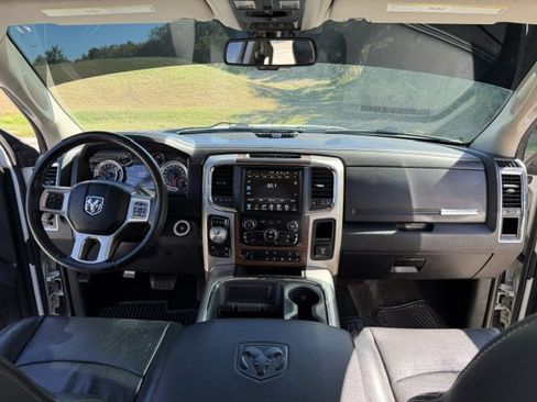 Used 2017 RAM 1500 Laramie w/ Convenience Group AWD/4WD image 17