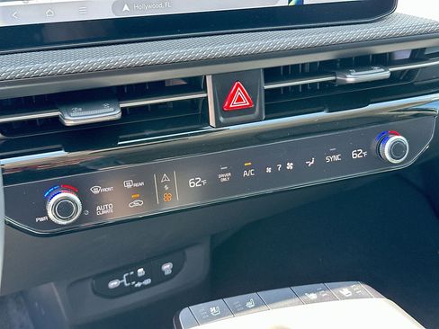 New 2025 Kia EV6 Wind image 19