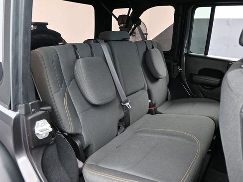 Used 2024 Jeep Wrangler Unlimited AWD/4WD image 46