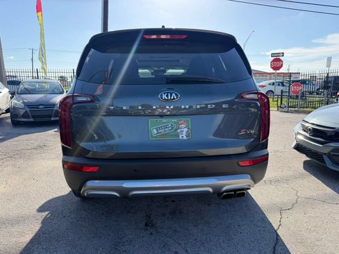 Used 2020 Kia Telluride S w/ S 8 Passenger Seating Package FWD image 5