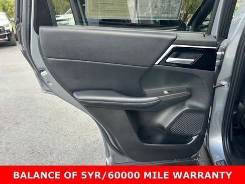Used 2024 Mitsubishi Outlander SE FWD image 12