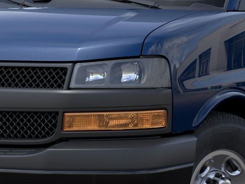 New 2025 Chevrolet Express 3500 w/ Driver Convenience Package image 10