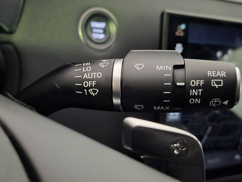 Used 2025 Land Rover Range Rover Evoque S image 20