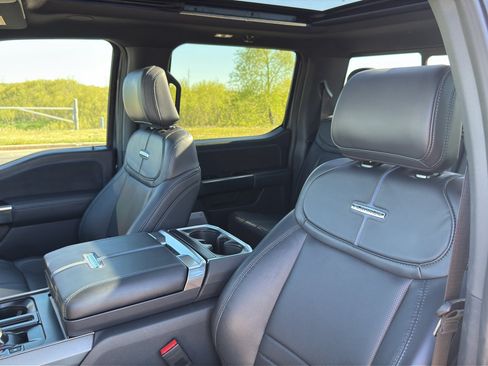 Used 2025 Ford F150 Platinum AWD/4WD image 19