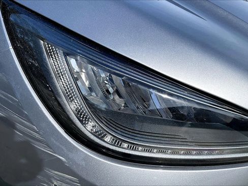 Used 2021 Lincoln Corsair Standard w/ Equipment Group 101A image 27