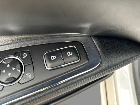 Used 2017 Lincoln Continental Reserve AWD/4WD image 26