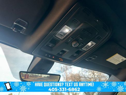 Used 2021 GMC Yukon Denali w/ Denali Premium Package image 18