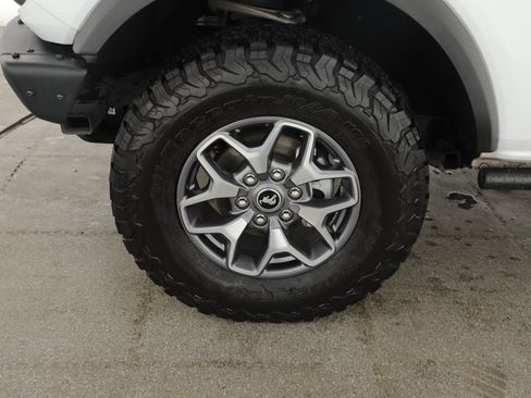 Certified 2024 Ford Bronco Badlands AWD/4WD image 5