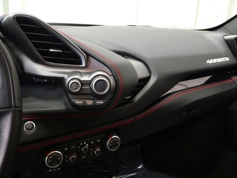 Used 2018 Ferrari 488 GTB image 27