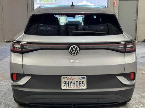 Used 2023 Volkswagen ID.4 Pro S image 3