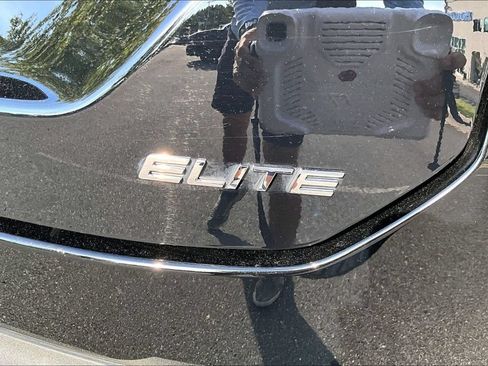 Used 2025 Honda Pilot Elite image 26