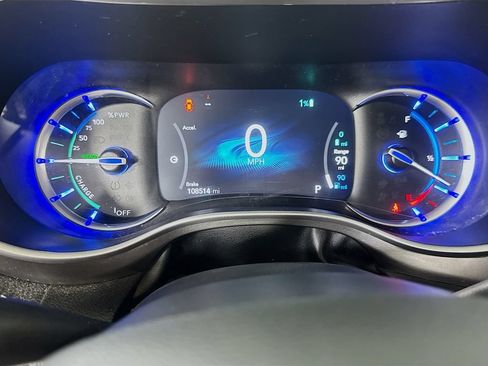 Used 2022 Chrysler Pacifica Touring-L FWD image 26