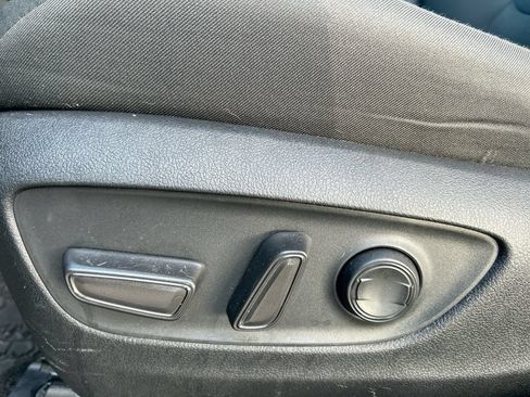 Used 2024 Toyota RAV4 AWD Hybrid image 12