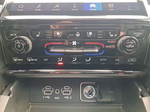 New 2025 Jeep Grand Cherokee L Limited w/ Luxury Tech Group II image 22