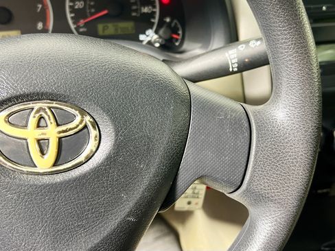 Used 2012 Toyota Corolla L FWD image 19