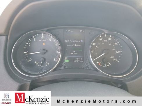 Used 2018 Nissan Rogue SV FWD image 13