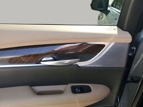 New 2025 Cadillac XT6 Premium Luxury w/ Platinum Package image 18