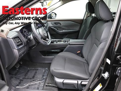 Used 2023 Nissan Rogue S AWD/4WD image 14