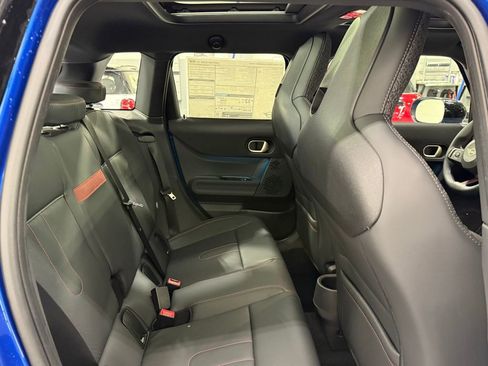 Certified 2025 MINI Cooper S image 27