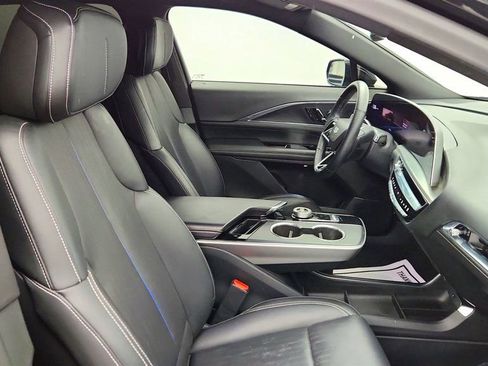 Used 2024 Cadillac Lyriq Luxury image 24